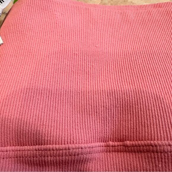 Wellbeing + Beingwell StretchWell Valle 4 Inch Bike Short in Rose | USED - Picture 9 of 10